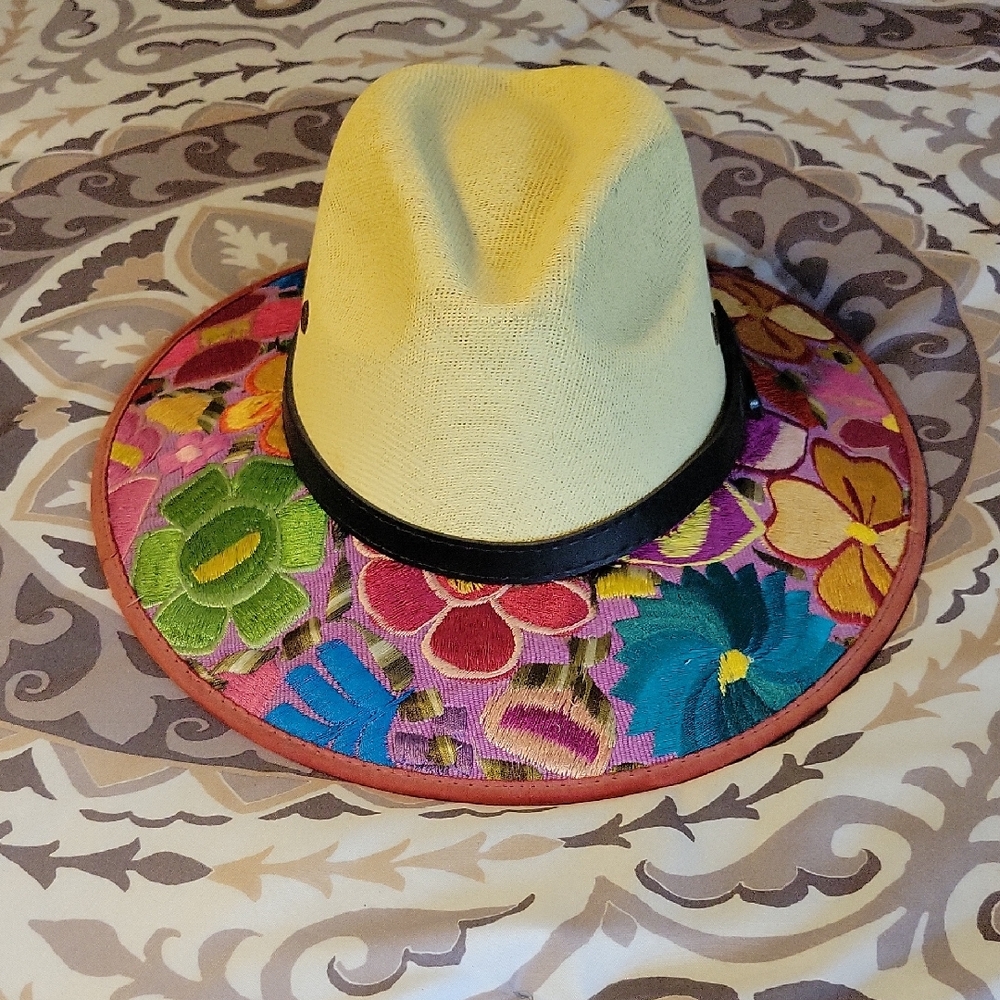 Floral Embroidered Women's Hat